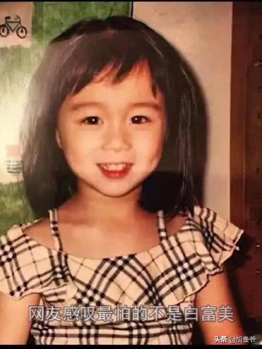 何超欣參加皇家賽馬會!拎62萬包穿滿身香奈兒,卻被嘲廉價像A貨