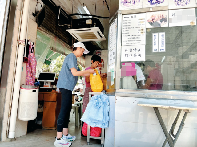 被指瘦成人干！苗僑偉開車帶戚美珍覓食，狂吃狂喝增肥見效秒圓潤