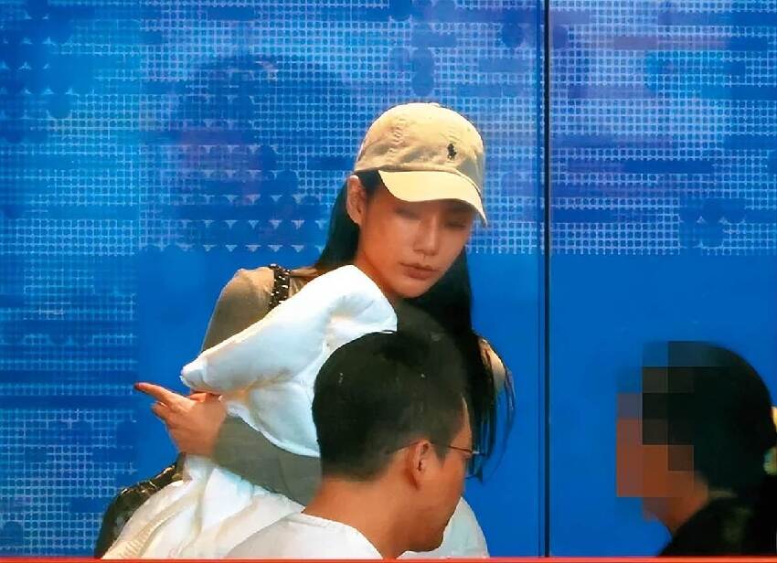 Mandy被曝曾出軌、多次給前夫戴綠帽，汪小菲疑發聲回應力挺女友