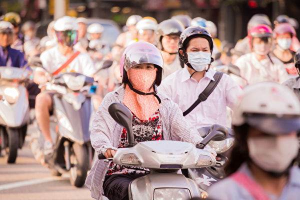 機車發不動！他牽去附近車行「線圈壞掉報價2600」 改去別家「老闆一開口」愣住了…