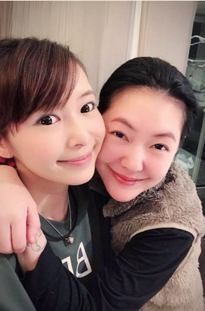 大S入夢了！Makiyo第2次被託夢「她們被困在荒野」　心疼曝S家近況：「她痛到站不起來」