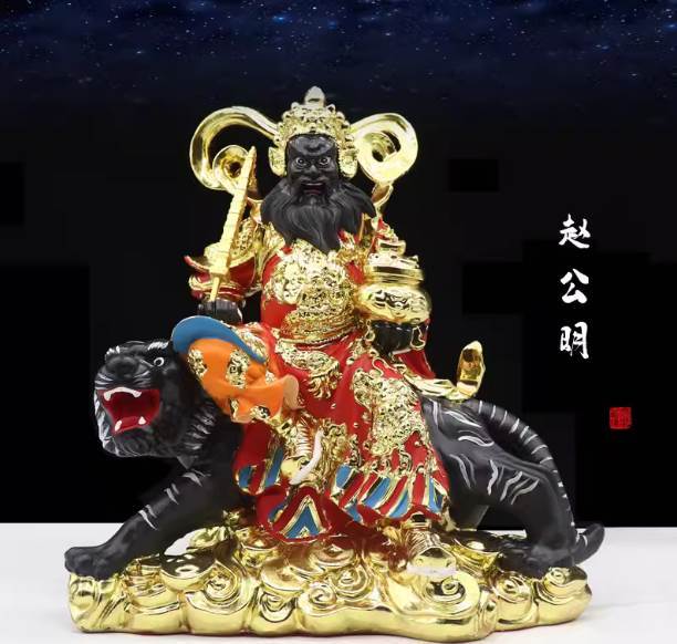 佛像「被扔垃圾桶」骯臟不堪!拾荒老人看清「佛像全貌」后直言:此人後果不堪設想