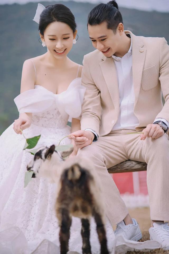 TVB女星結婚1個月宣布懷孕，巨肚照正式曝光，自爆足足等了23年