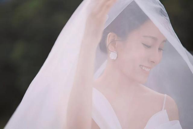 TVB女星結婚1個月宣布懷孕，巨肚照正式曝光，自爆足足等了23年