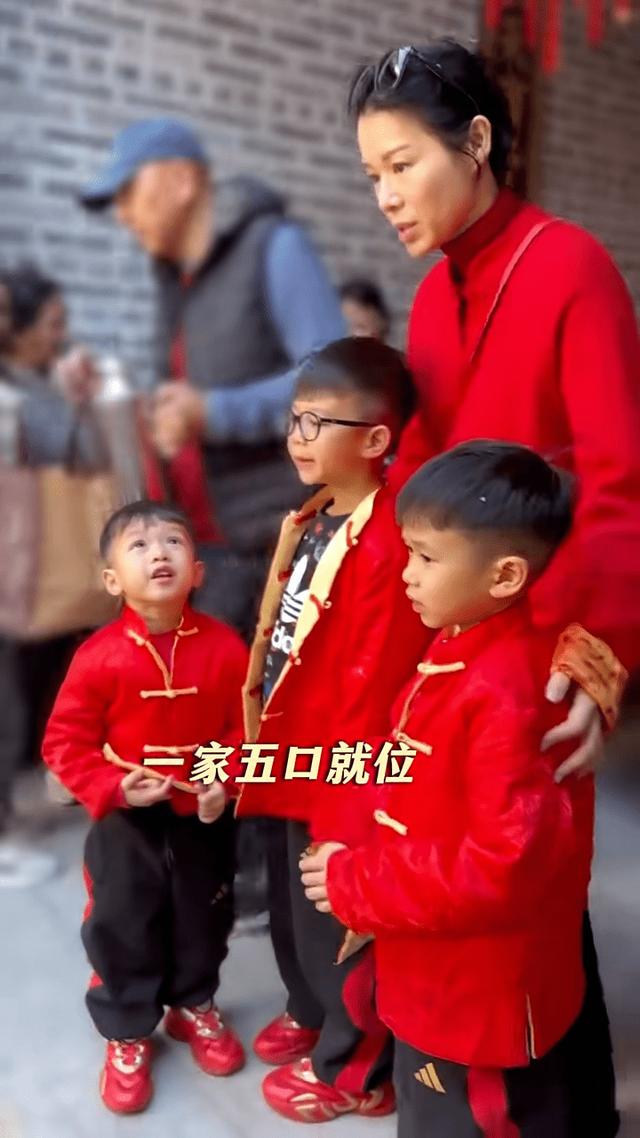 胡杏兒一家五口回村祭祖！老公李乘德：一定要記住自己的根