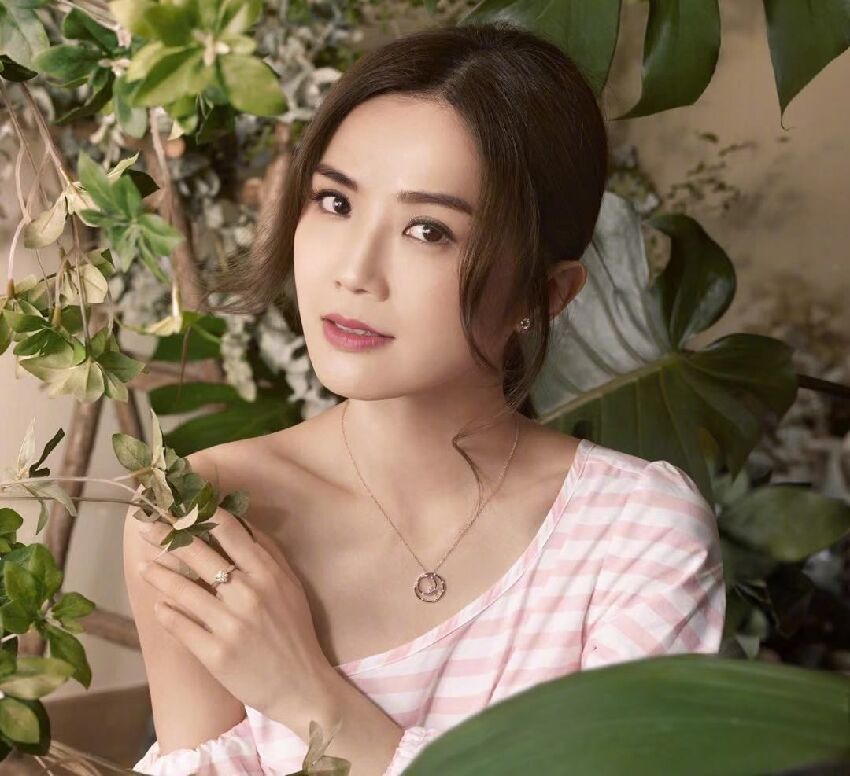 告別百億豪門戀！阿 Sa 放棄石恆聰，選擇月入 10 萬的他，活明白了