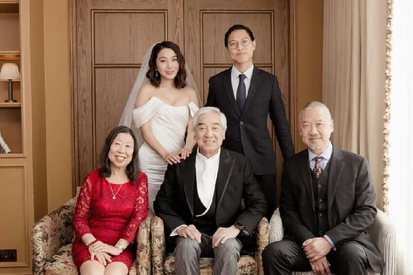 TVB女星與圈外男友結婚，明星爸爸開心笑開懷，曾與小生拍拖6年分手患抑鬱