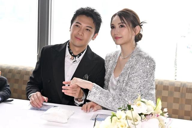 TVB男星與太太正式結婚成為合法夫妻，預告明年補辦婚禮宴請親友