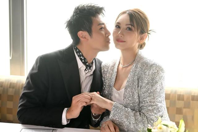 TVB男星與太太正式結婚成為合法夫妻，預告明年補辦婚禮宴請親友