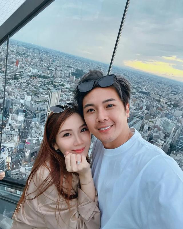 TVB男星與太太正式結婚成為合法夫妻，預告明年補辦婚禮宴請親友