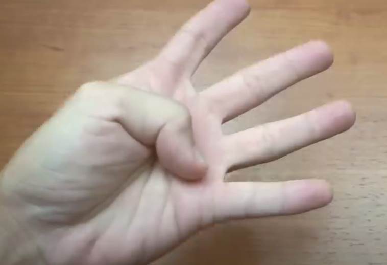 醫生警告：睡覺出現這癥狀是中風前兆！千萬別忽視，趕緊治療還不遲