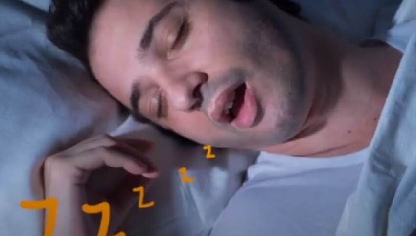 醫生警告：睡覺出現這癥狀是中風前兆！千萬別忽視，趕緊治療還不遲