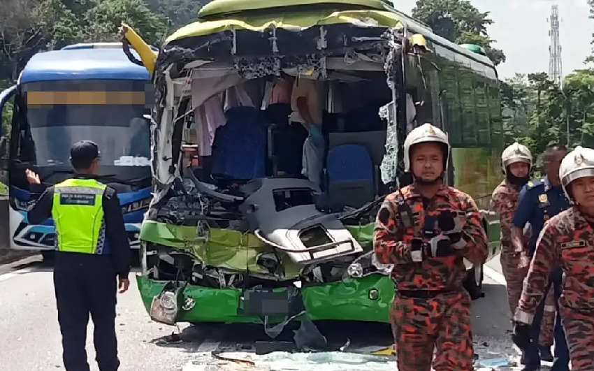 嚴重奪命車禍！遊覽車「高速公路撞上拖車」...車頭嚴重全毀「傷亡人數曝光」