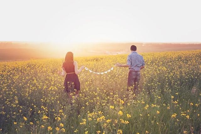 大多數中年夫妻的婚姻狀態:不離婚,也不碰你