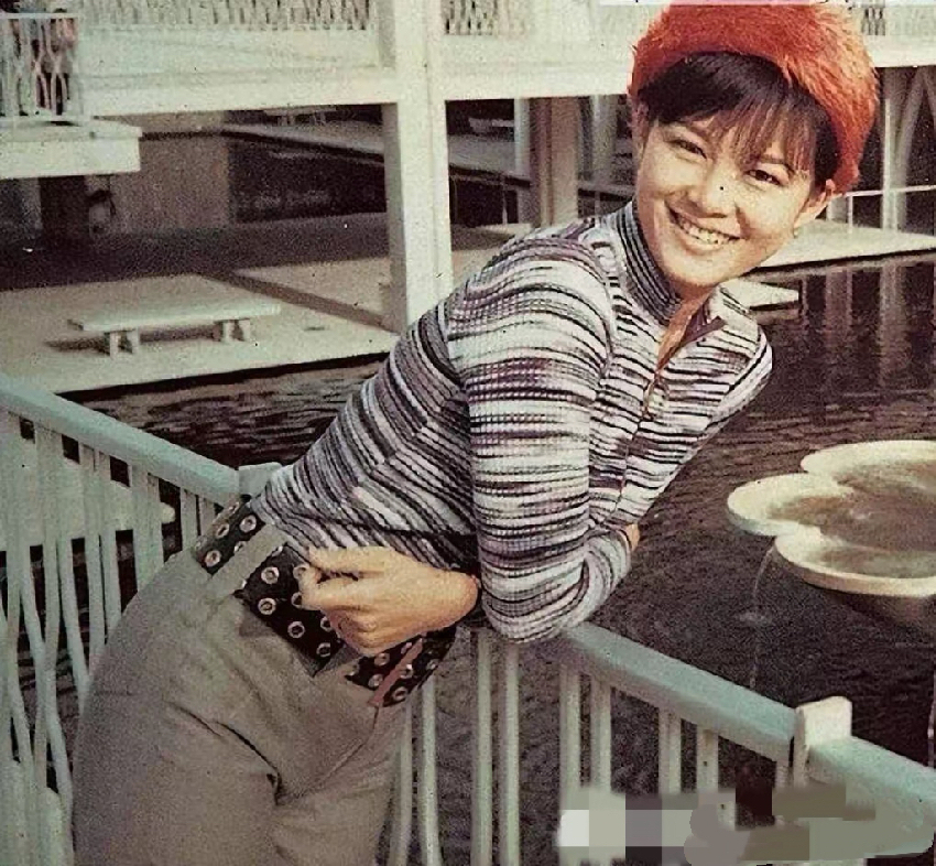 看施南生舊照才懂,一頭短髮寫盡颯美風骨,難怪林青霞都自嘆不如