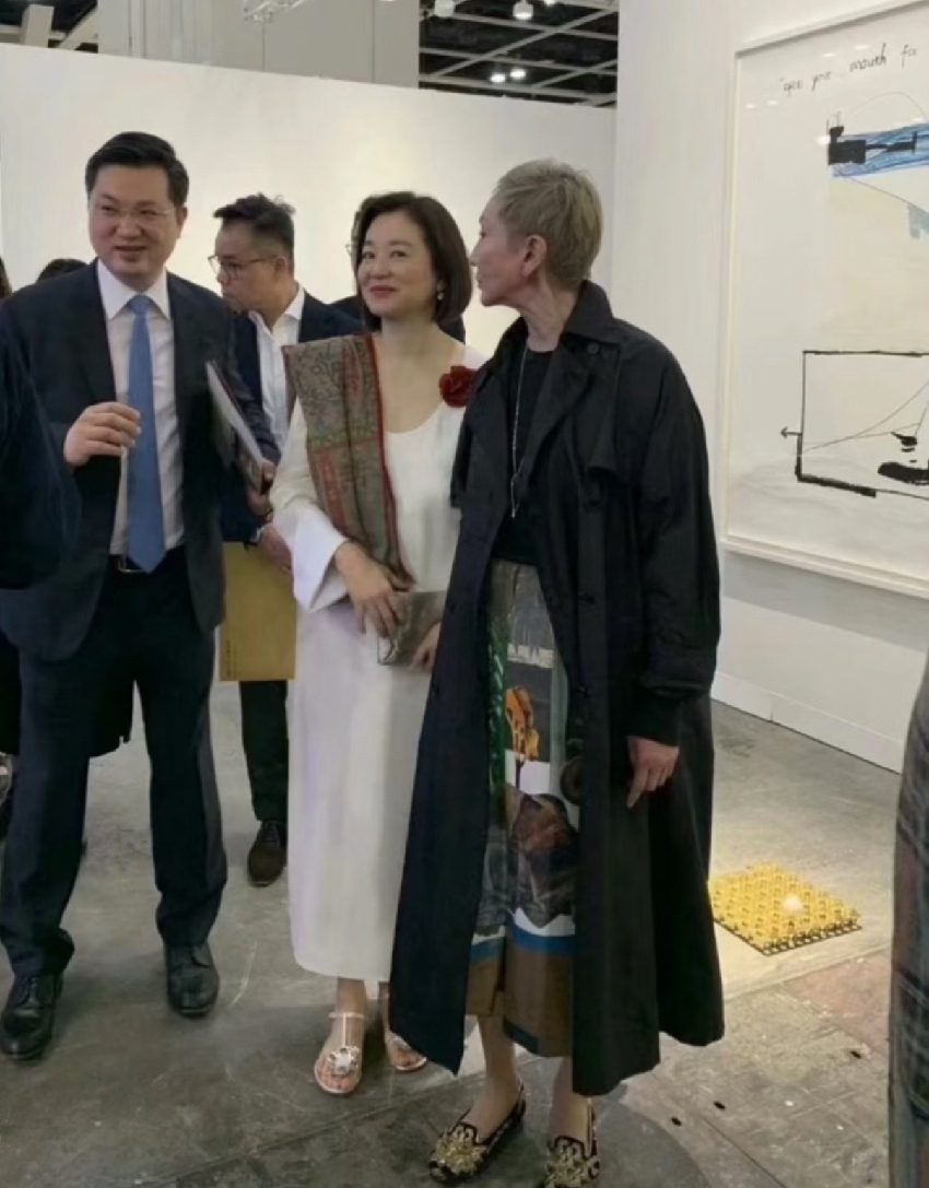 看施南生舊照才懂,一頭短髮寫盡颯美風骨,難怪林青霞都自嘆不如