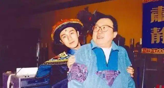 她是王晶的「美女助理」，為鬼片選景離奇失蹤，托夢稱被3人沉湖，警方調查后，驚出一身冷汗！