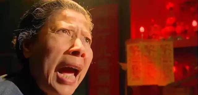 她是王晶的「美女助理」，為鬼片選景離奇失蹤，托夢稱被3人沉湖，警方調查后，驚出一身冷汗！