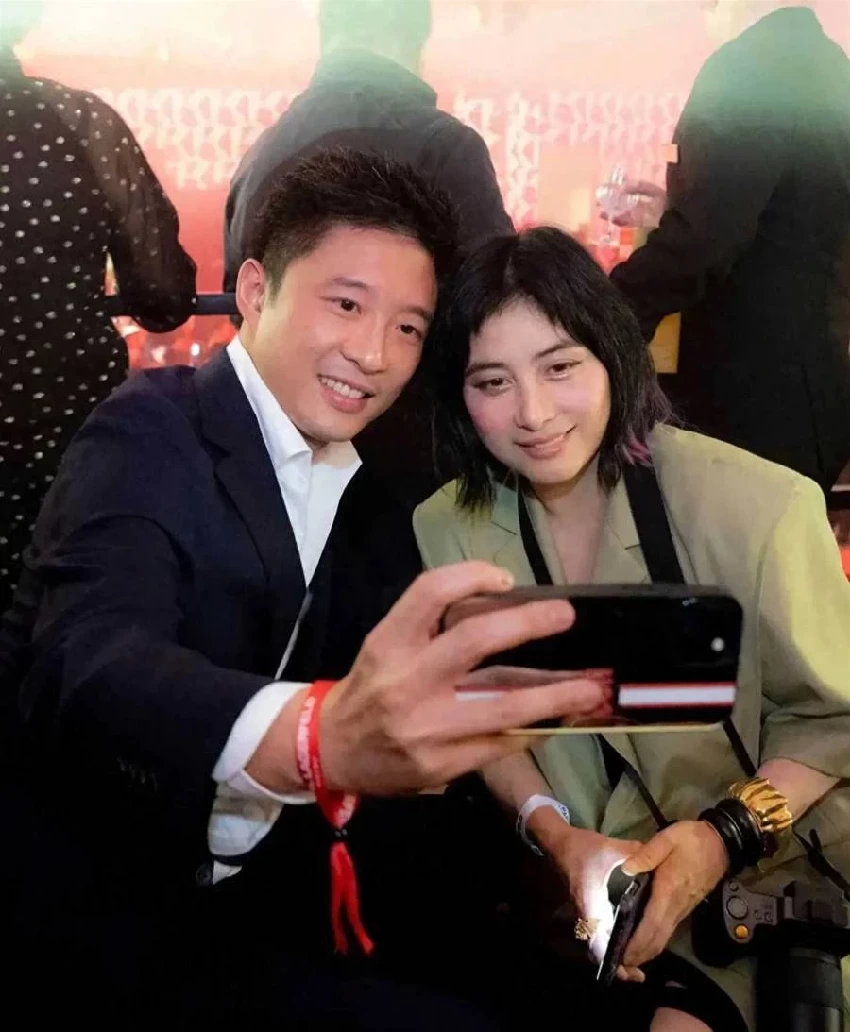 朱玲玲親自報喜！霍啟山終於要結婚了，新娘背景曝光原來真的是她