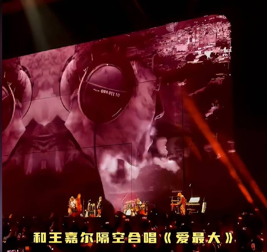 謝霆鋒沒想到,花重金準備的演唱會,居然被一個90后藝人搶了風頭