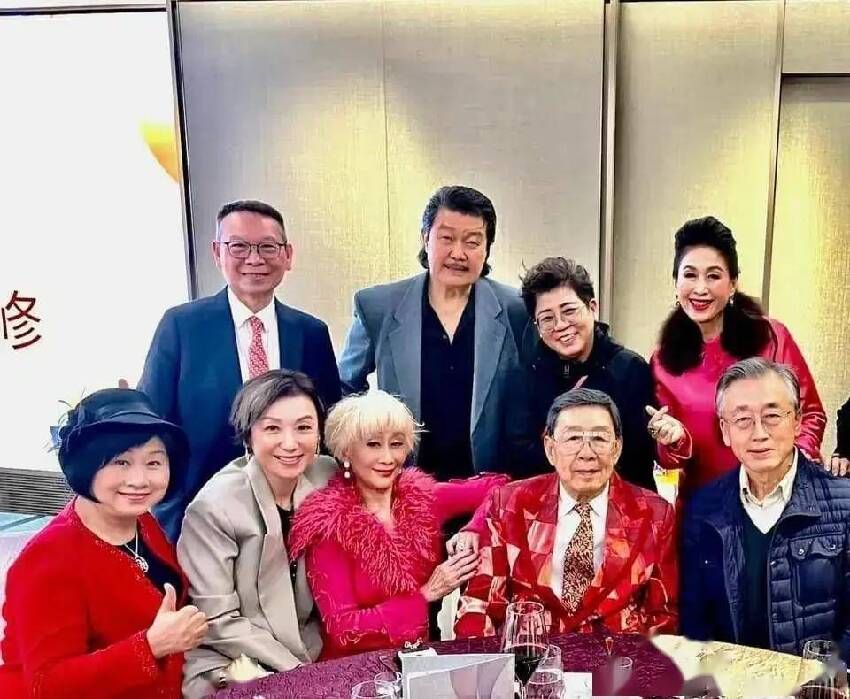 TVB老戲骨過92歲大壽！一眾圈中好友道賀，現場星光熠熠