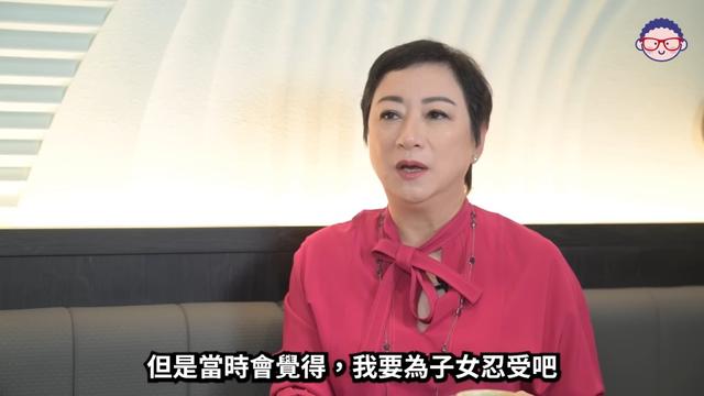 61歲前港姐謝寧感恩二婚老公寵愛！與前夫婚姻不愉快，曬兩女近照