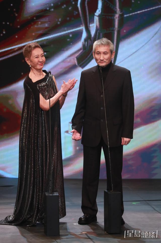 林青霞親頒徐克施南生金像獎終身成就獎!感激二人幫助改寫下半生