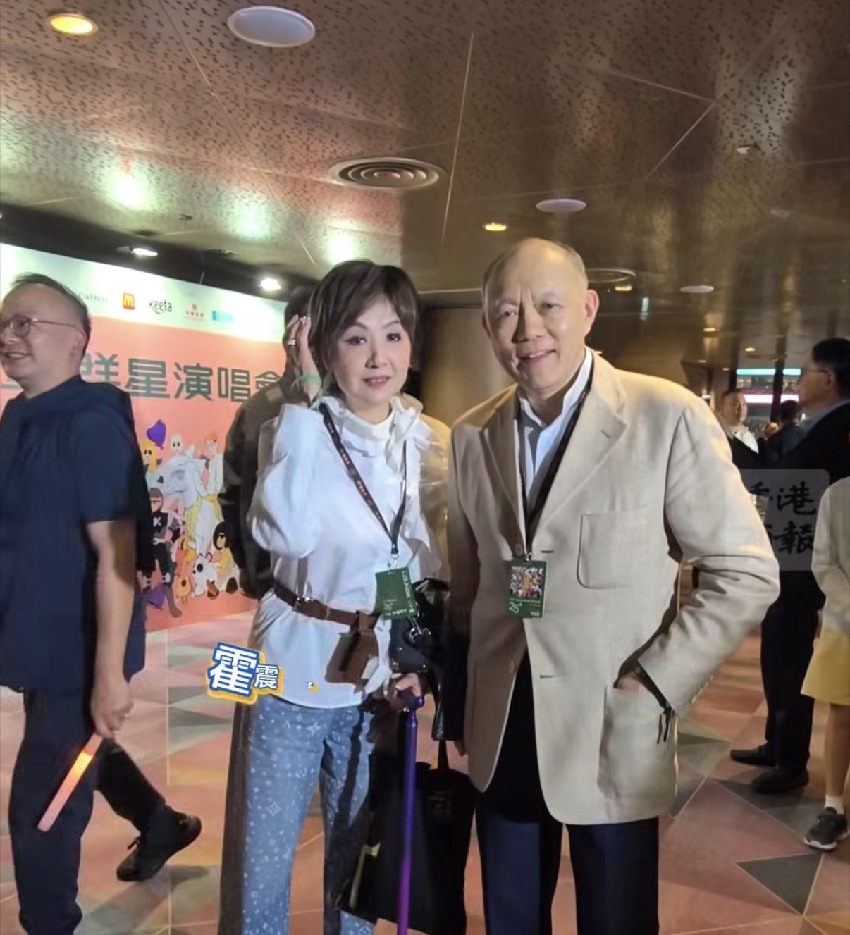 霍震霆兄弟捧場英皇演唱會，楊受成親自接待，狄波拉現身看謝霆鋒