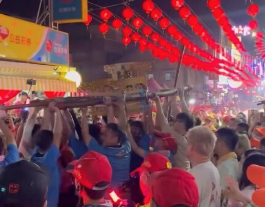 白沙屯媽祖起駕「因1事錯過吉時」！山邊王爺「鑾轎突爆衝」信眾嘆：神明不爽了