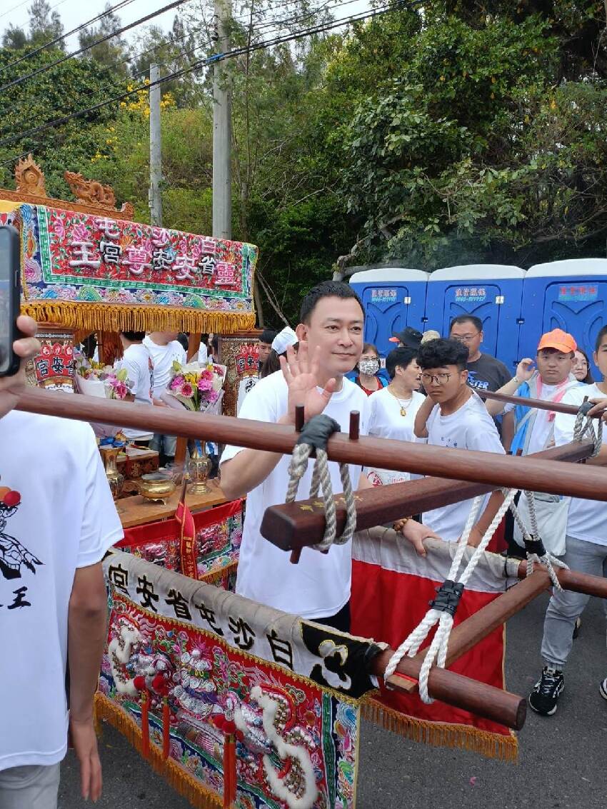 白沙屯媽祖圓滿回宮！接駕隊伍「驚見本土劇男神」 親揭「3年前跟聖母有緣」：我何德何能