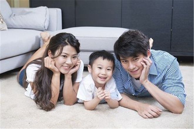 夫妻之間的「最佳年齡差」，3歲5歲都不是，是這個數會更幸福