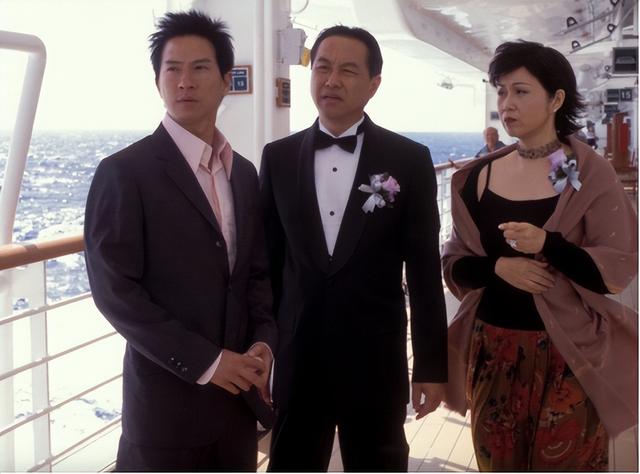 TVB老戲骨自曝曾因續約得罪高層，被下令永不錄用，曾暗戀薛家燕