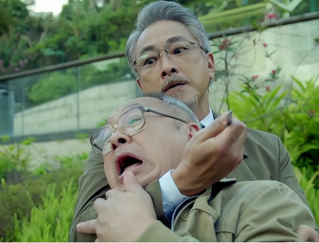 TVB老戲骨自曝曾因續約得罪高層，被下令永不錄用，曾暗戀薛家燕