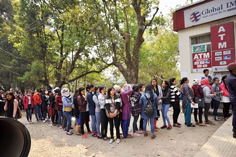 白沙屯媽祖再顯神跡！她「斷氣6分鐘」奇蹟生還