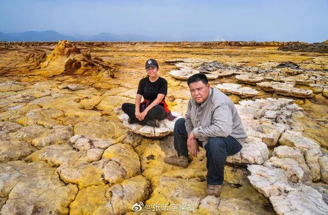 1億家產全花光！豪門夫妻「環遊世界嗨玩10年」 回來從零開始「一刷銀行賬戶笑了」：又多8億！