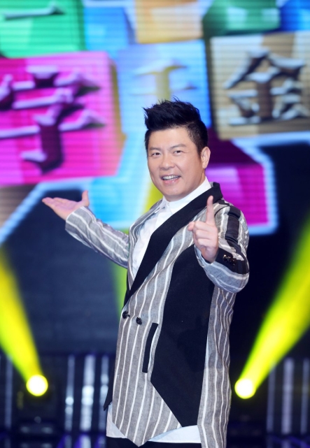 黃子佼同路人?曾國城爆載女星「車上狂摸大腿」2度出手 她嚇傻拒絕「竟遭節目辭退」