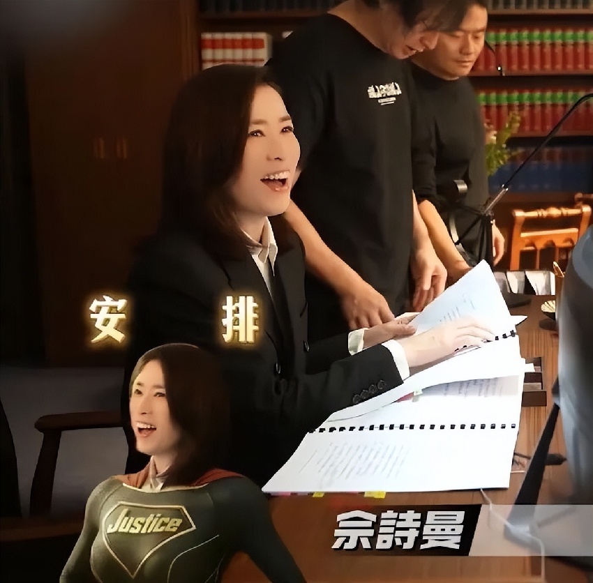 許紹雄遺作花絮曝光惹淚目，佘詩曼片場喊爸爸，父女檔成最後回憶