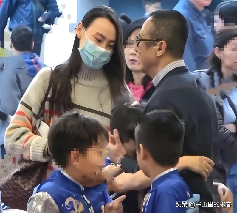馬浴柯接機女友梁洛施,懂浪漫又有儀式感,看起來好甜蜜好幸福