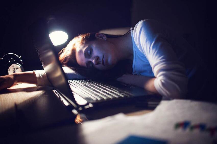 46歲女子「僅僅是骨折」，手術順利竟「突然死亡」，屍體解剖結果醫師都傻眼了