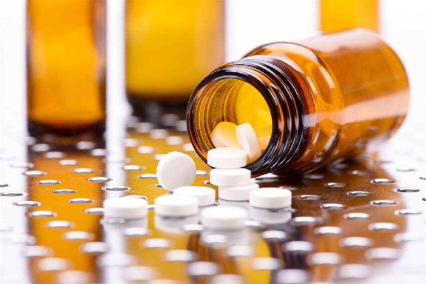 52歲男子突發腦出血走了！醫生怒斥：吃降壓藥時候「沒有注意這3點！」