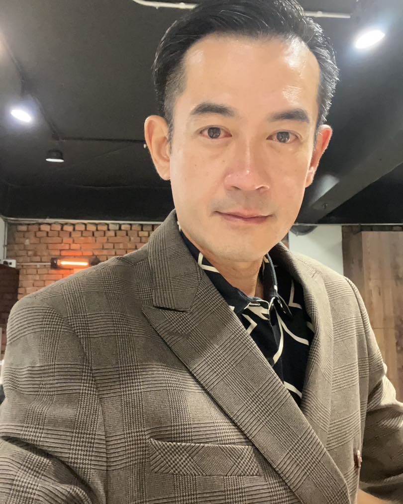 離婚11年！八點檔男星「愛女上台大」全歸功前妻，53歲低調再婚「霸氣護愛」