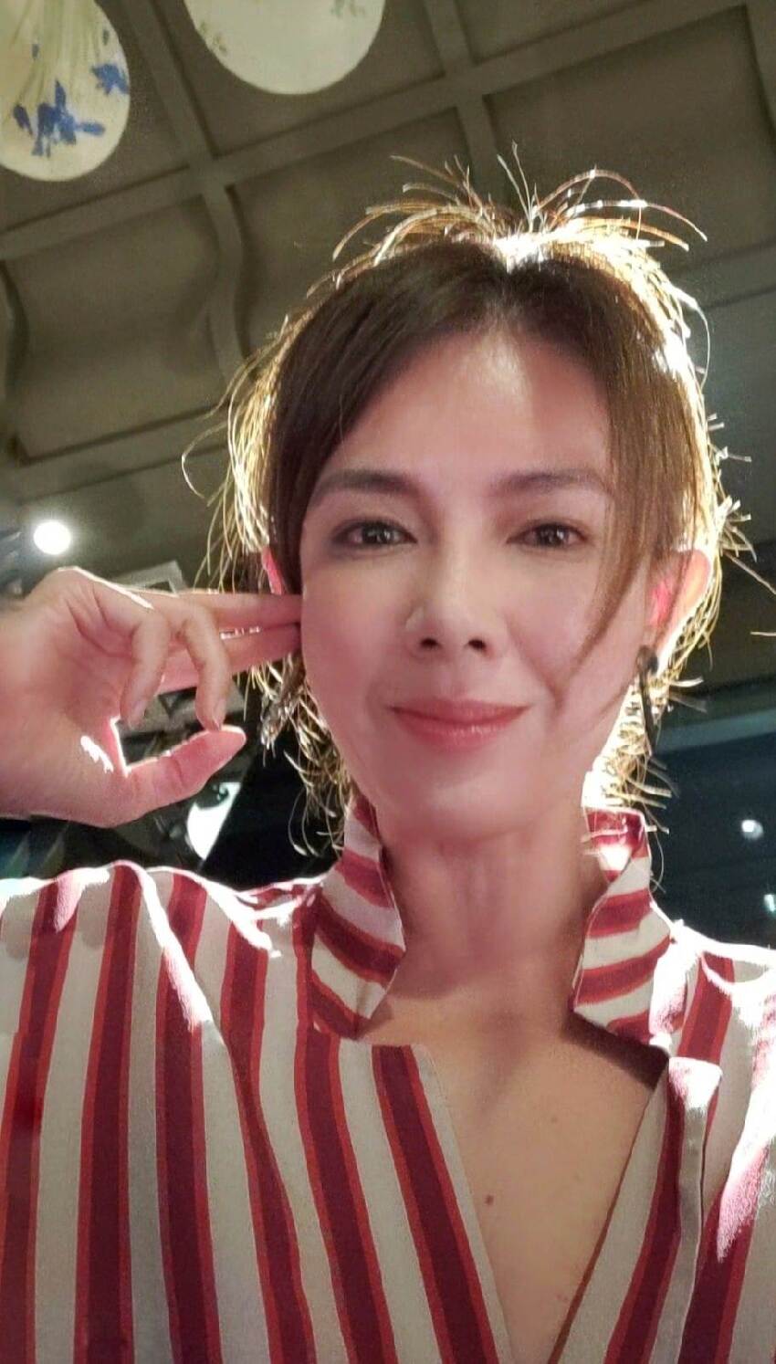 失婚再嫁又分居！53歲女星坦言「不想再原諒前夫」25年累了 越活越回春「逆轉成老闆」前夫近況讓人笑了