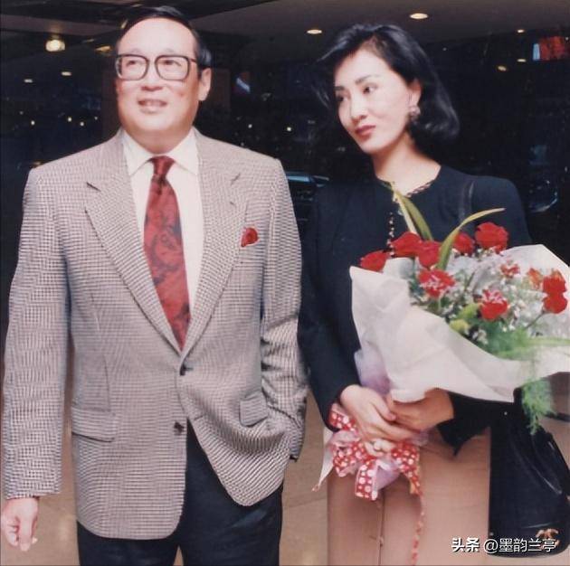隱忍43年不離婚,外頭有私生子也不惱,她熬死丈夫穩坐豪門掌門人