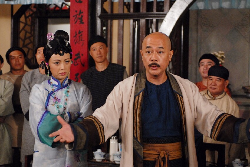 TVB男星開工近照曝光，為供女兒英國讀碩士，不退休繼續拍戲掙錢