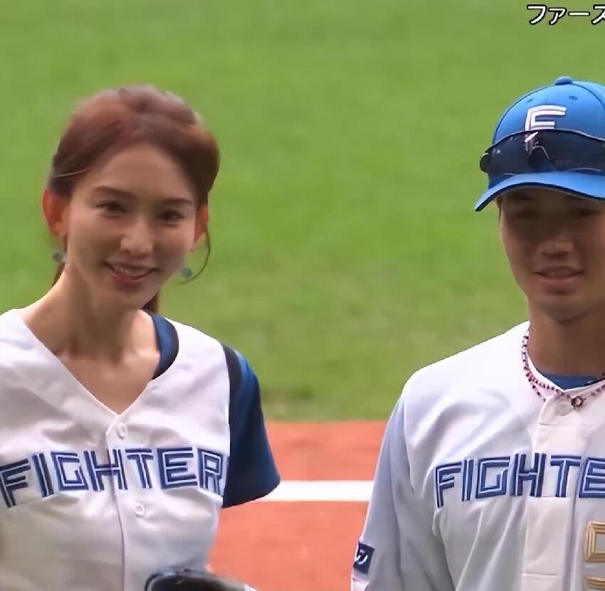林志玲棒球賽開球，在球場上跳舞太可愛，身材比韓國女愛豆還好