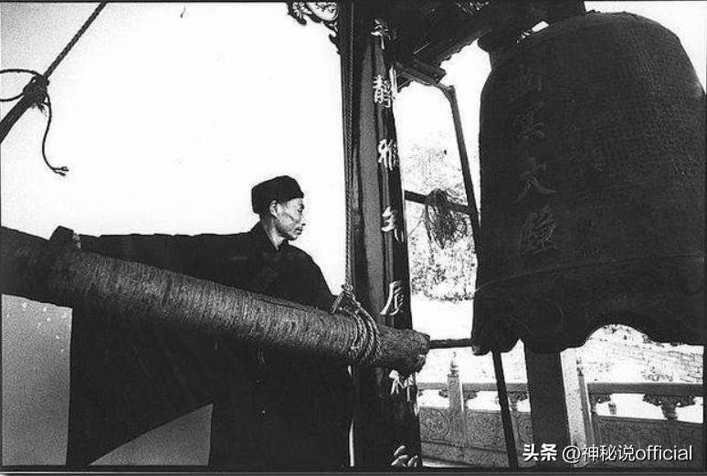 84歲尼姑絕食7天圓寂！生前交代把肉身放入坐缸，3年後開缸「眾人驚呆了」...