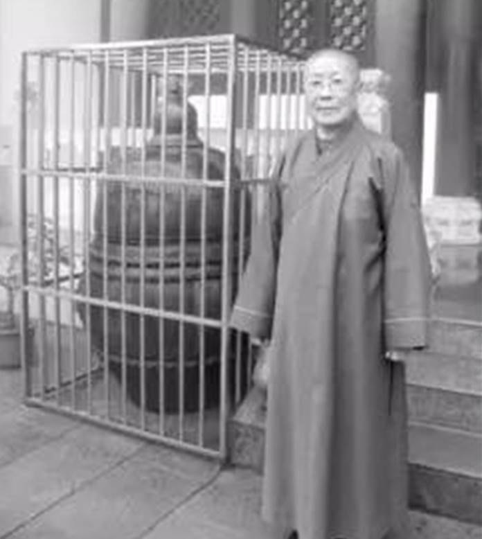 84歲尼姑絕食7天圓寂！生前交代把肉身放入坐缸，3年後開缸「眾人驚呆了」...