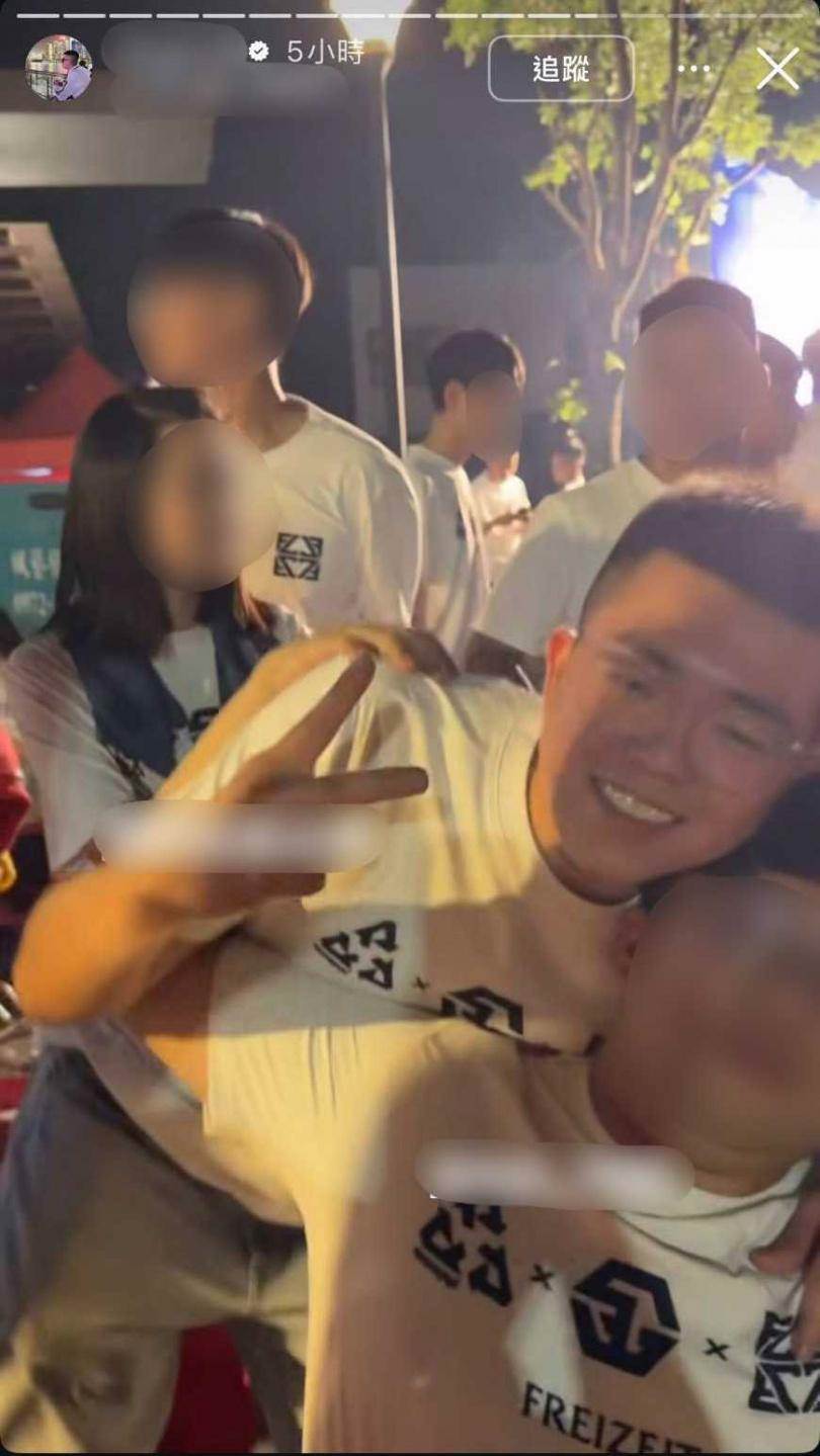 快訊/撂40人打曾蔡美佐「北港皇太子」全家起底！母和副分局長開心唱K