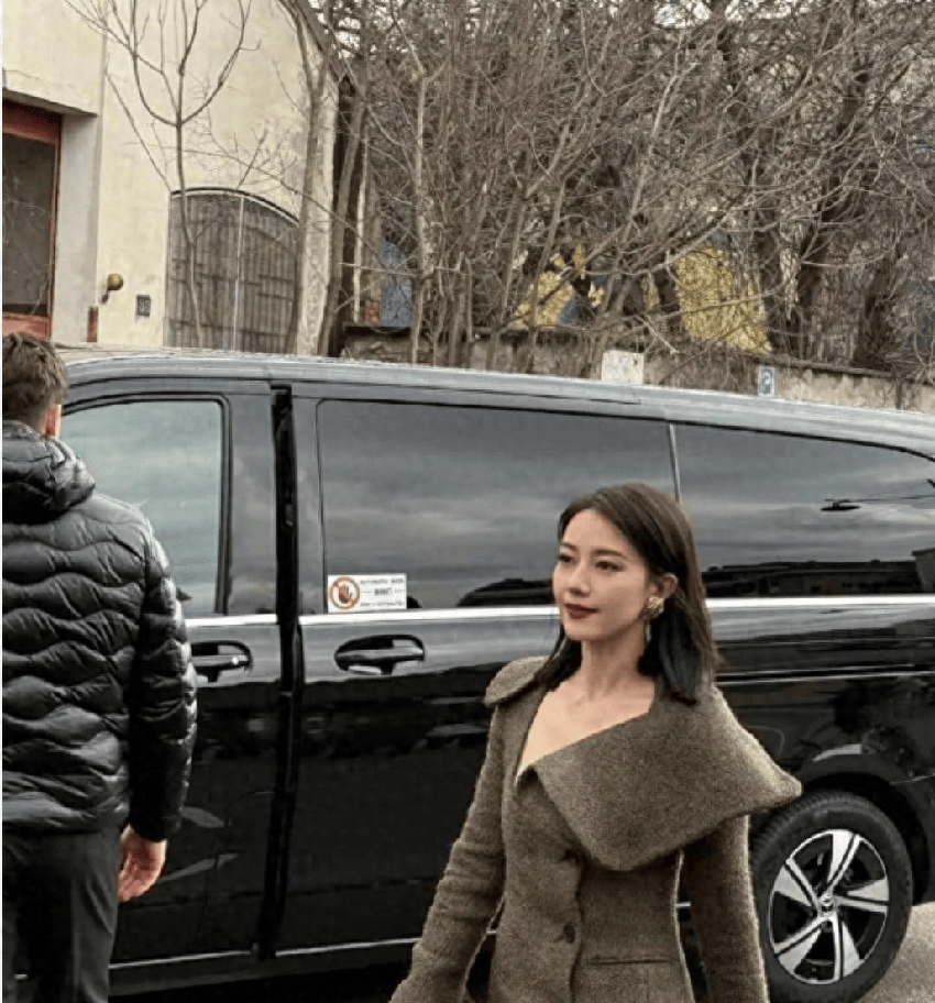 45歲高圓圓米蘭生圖曝光!她哪裡像當媽的人,完全是少女啊!