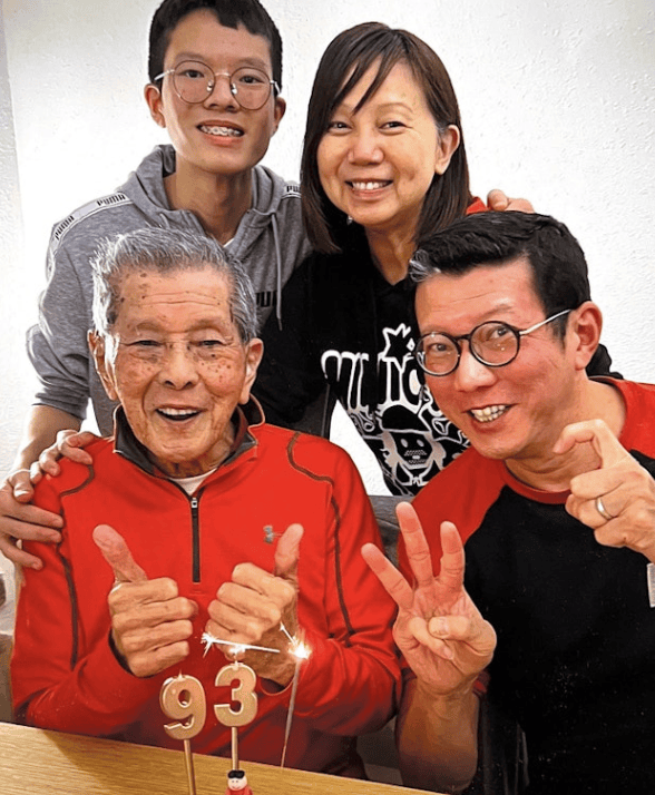 港星帶93歲父親移民，全家考證當洋人住大房子，每年回國過暑假